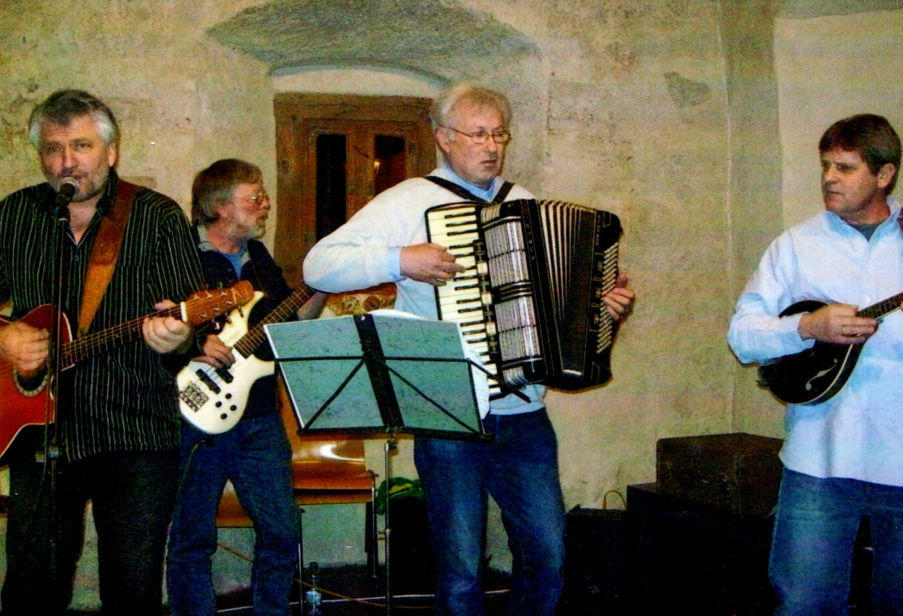 BD_Im Kleinen Großen Haus mit Stax am Bass